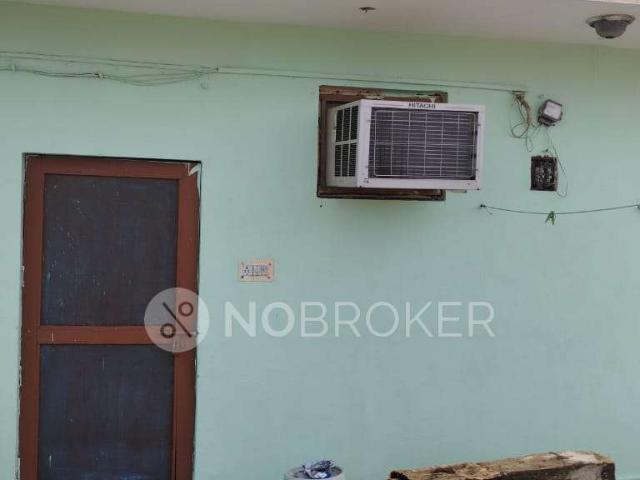 1 RK Flat In Arun Vihar for Rent In Noida
