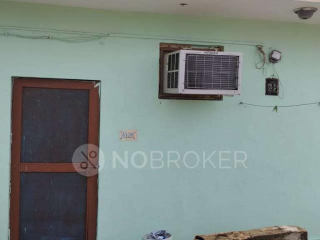 1 RK Flat In Arun Vihar for Rent In Sector 37