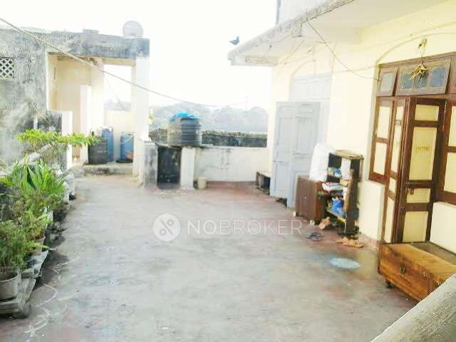 1 RK Flat In Bahari Building For Sale In Sewri