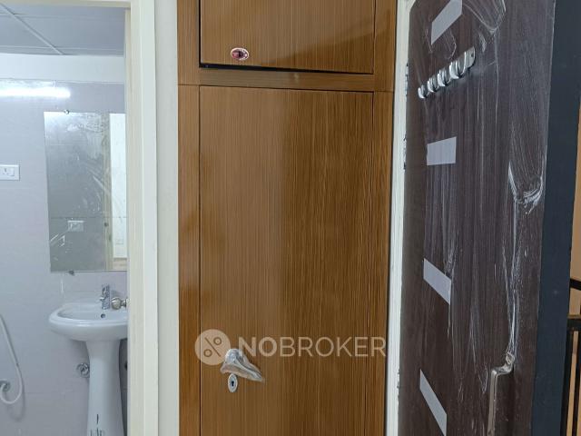 1 RK Flat In Gaur City 2 for Rent In Noida Extention