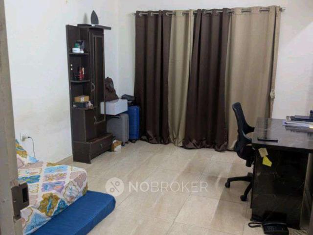 1 RK Flat In Gaur City 2 for Rent In Noida Extention