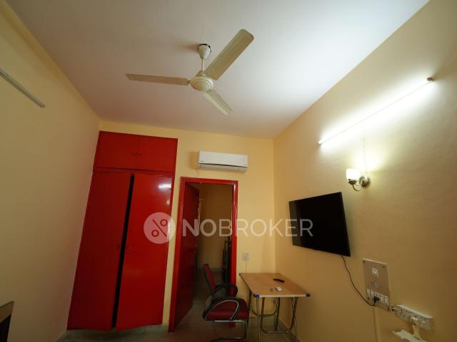 1 RK Flat In Defence Colony Villas for Rent In Defence Colo