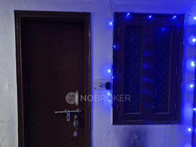 1 RK Flat In Express View Hig Apartment for Rent In Sector
