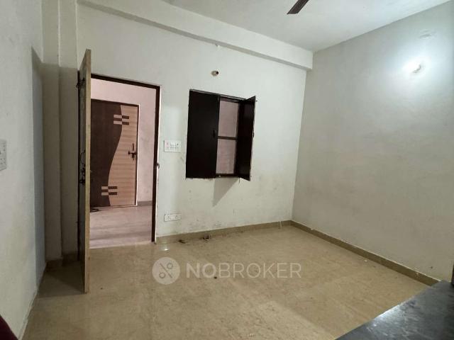 1 RK Flat In Kasna for Rent In Kasna