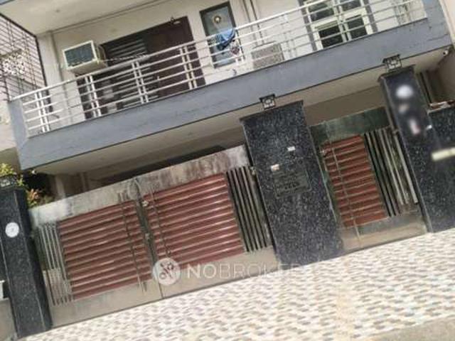 1 RK Flat In Housing Bord Colony Sector 52 for Rent In Ardee City Gate No. 2