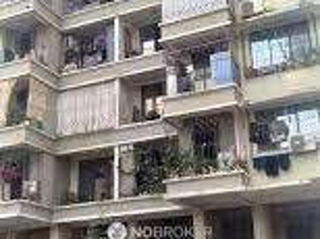 1 RK Flat In Malad Highway View Chs. For Sale In Malad East