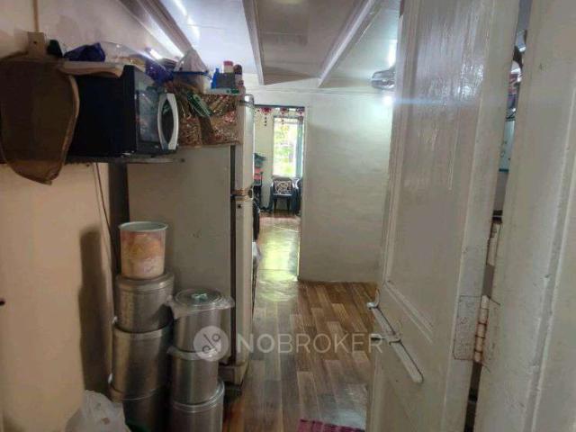 1 RK Flat In Merry Building For Sale In Malad West