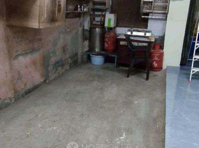1 RK Flat In Nawab Building For Sale In Fort