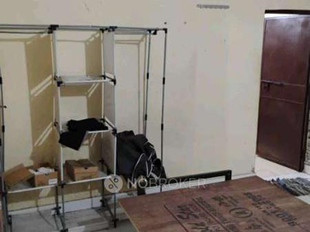 1 RK Flat In Sb for Rent In Chirag Dilli