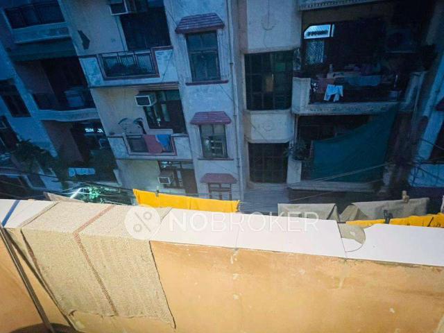 1 RK Flat In Shivaji Enclave, Rajouri Garden for Rent In Ra