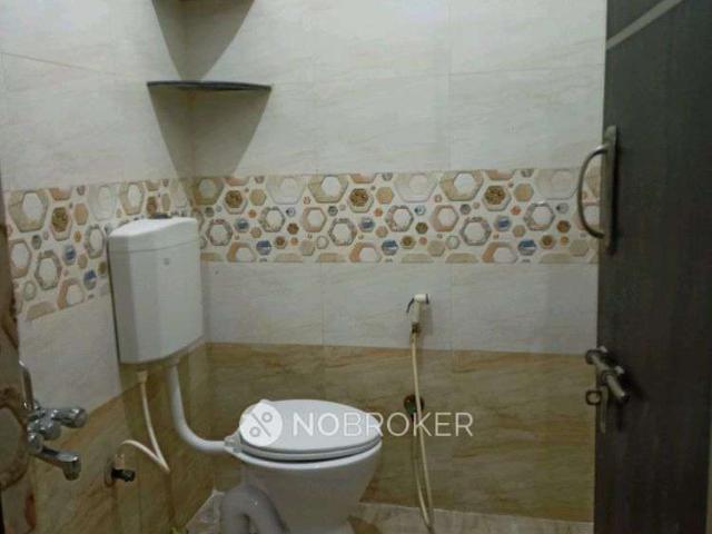1 RK Flat In Standalone Building for Rent In Ajr Plaza