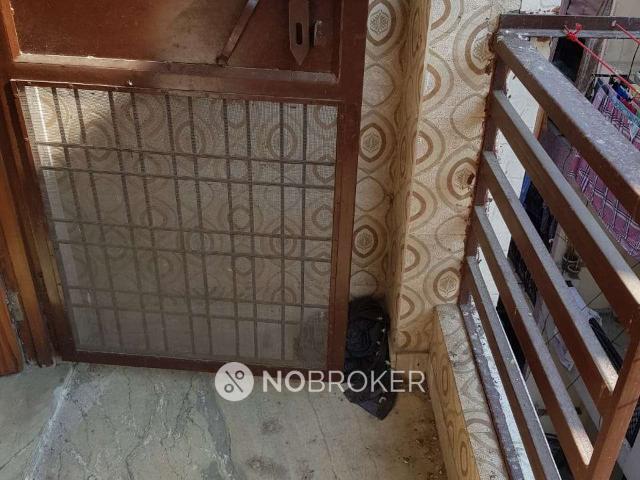 1 RK Flat In Standalone Building for Rent In Pandav Nagar