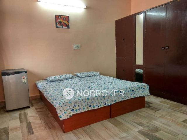 1 RK Flat In Standalone Building for Rent In Rajouri Garden