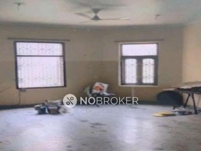 1 RK Flat In Standalone Building for Rent In Sector 3