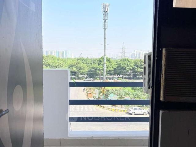 1 RK Flat In Standalone Building for Rent In Sector 127