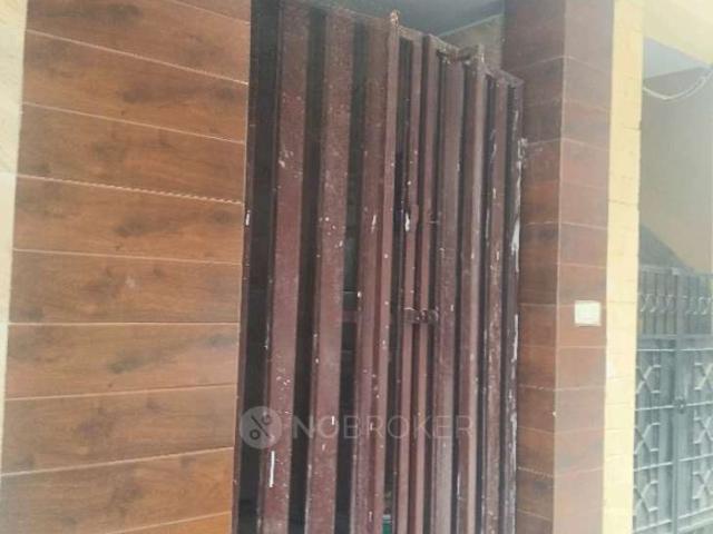 1 RK Flat In Standalone Building for Rent In Sector 28