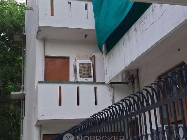 1 RK Flat In Standalone Building for Rent In Sector 40