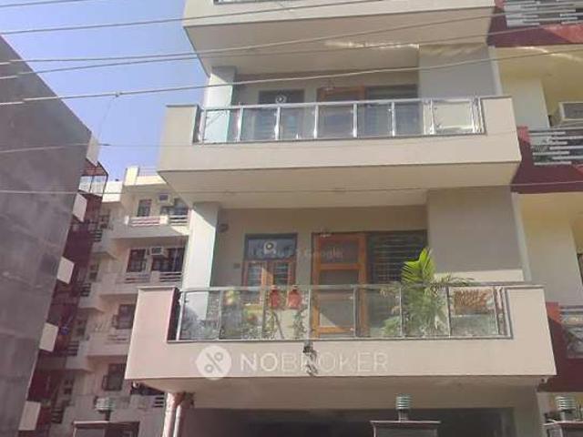 1 RK Flat In Standalone Building for Rent In Sector 40