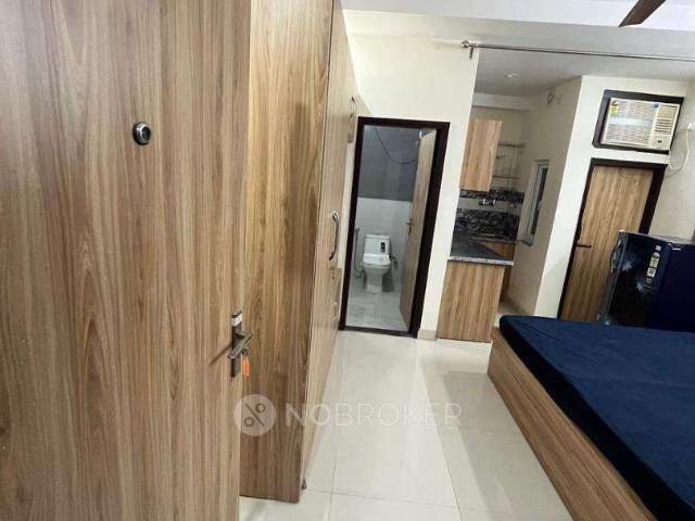 1 RK Flat In Standalone Building for Rent In Sector 40
