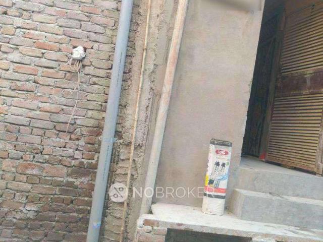 1 RK Flat In Standalone Building for Rent In Sector 63