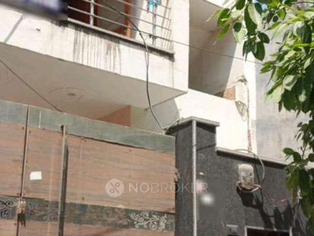 1 RK Flat In Standalone Building for Rent In Sector 63 A