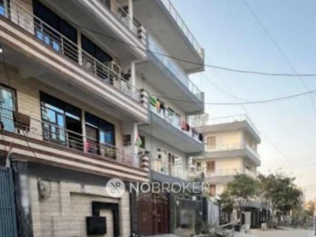 1 RK Flat In Standalone Building for Rent In Sector 63a