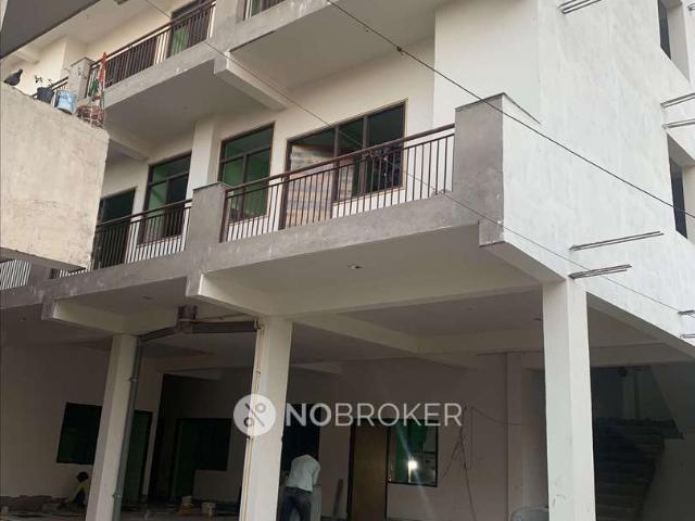 1 RK Flat In Standalone Building for Rent In Sector 72