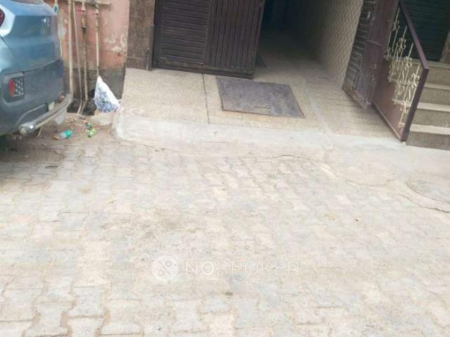 1 RK Flat In Standalone Builidng for Rent In Sector 62