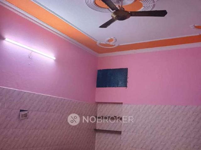 1 RK Flat In Standlone Building for Rent In Sector 18
