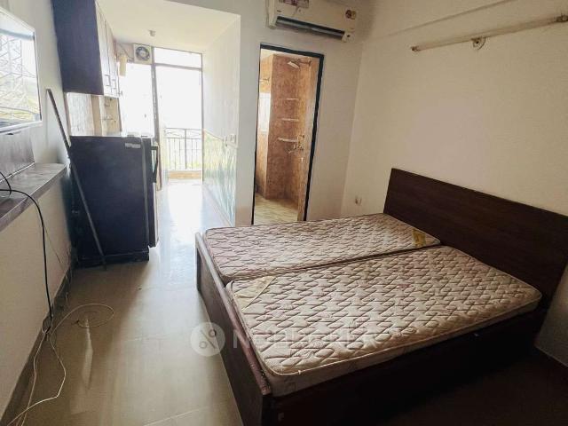 1 RK Flat In Suncity Essel Towers for Rent In Sushant Lok