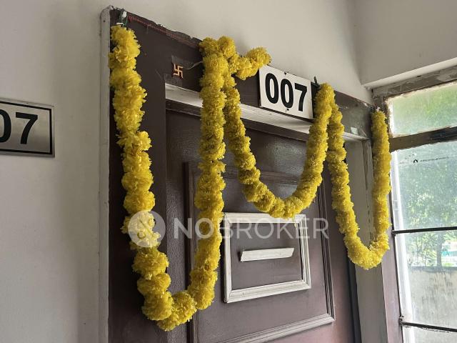 1 RK Flat In Suncity Essel Towers, Sushant Lok For Sale In