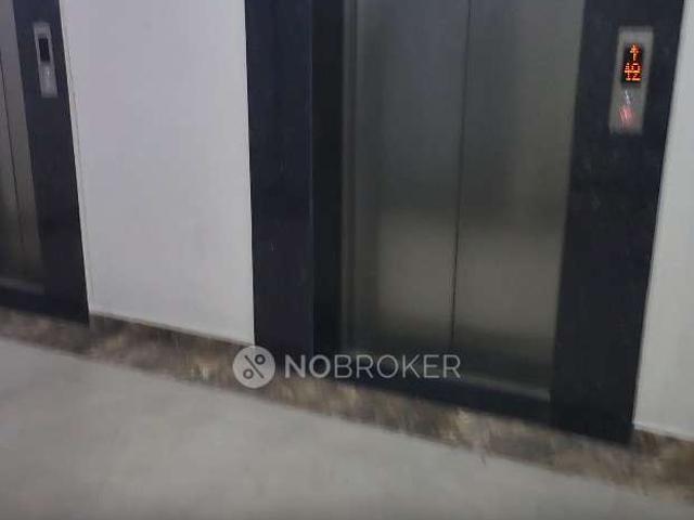 1 RK Flat In Paramount Golf Foreste for Rent In Zeta I