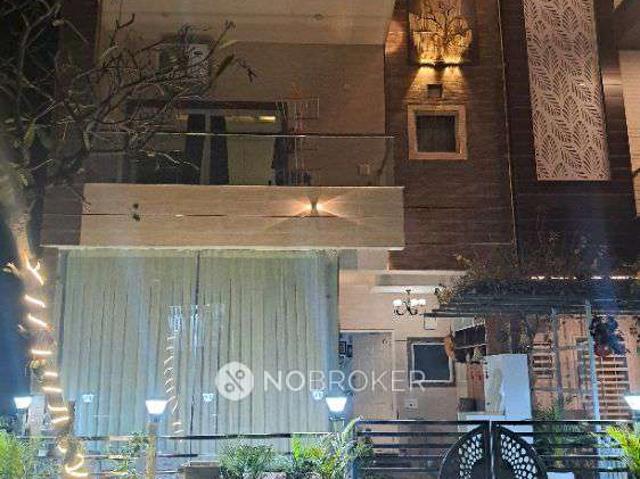 1 RK Flat In Paramount Golf Foreste for Rent In Surajpur