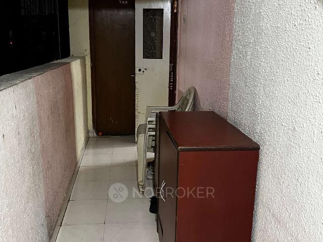 1 RK Flat In Parishram Chs For Sale In Vakola Police Station