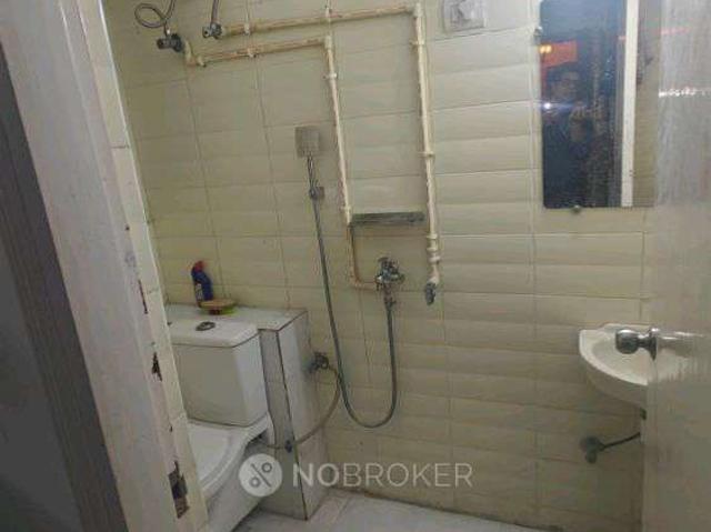 1 RK Flat In Purvanchal Silver City 2 for Rent In Sector Pi2