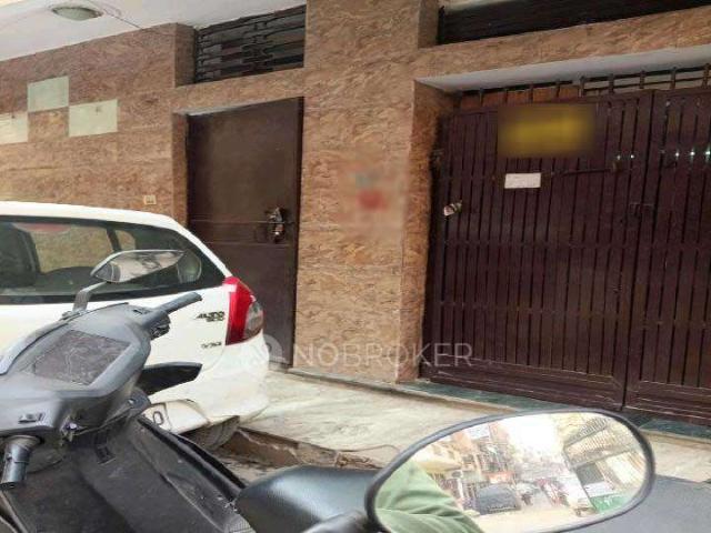 1 RK House for Rent In Mukherjee Nagar