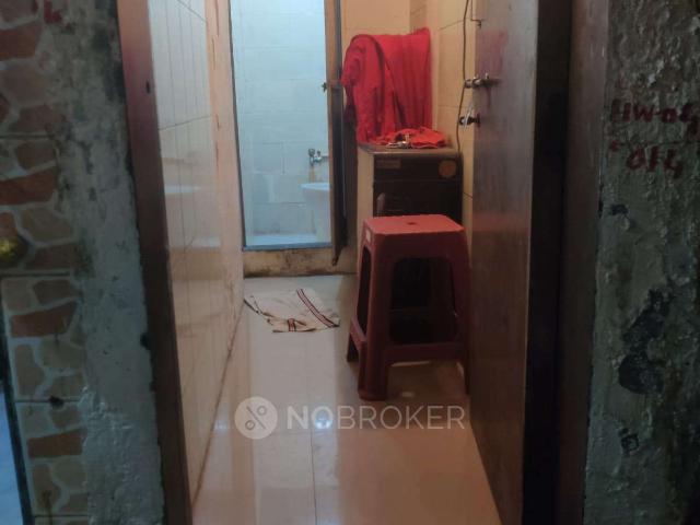 1 RK House for Rent In Bandra West