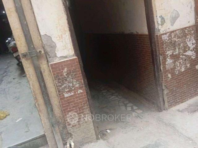 1 RK House for Rent In Janakpuri