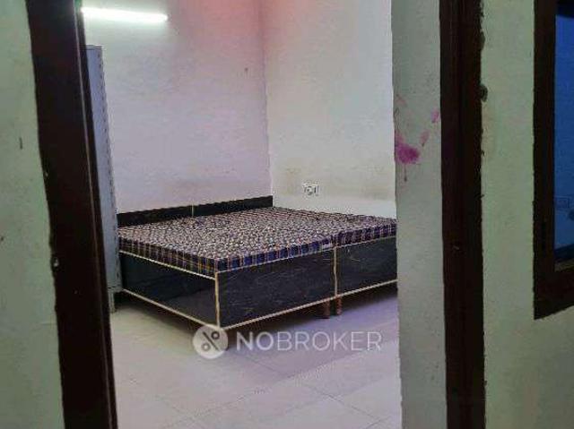 1 RK House for Rent In Sec 63a