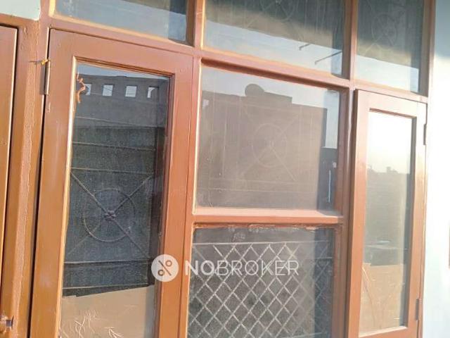1 RK House for Rent In Sector 43