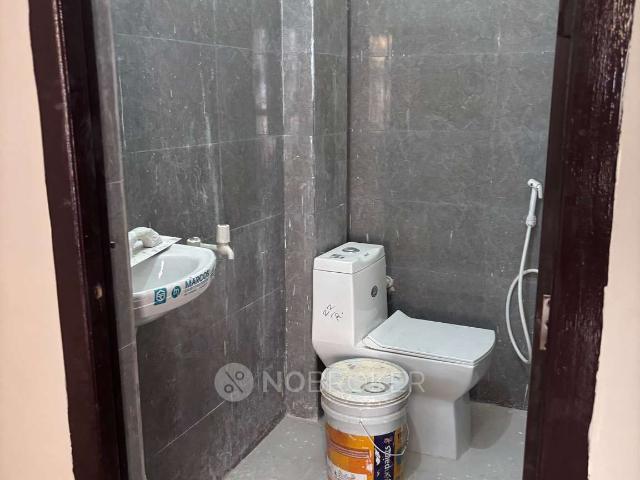 1 RK House for Rent In Sector 44
