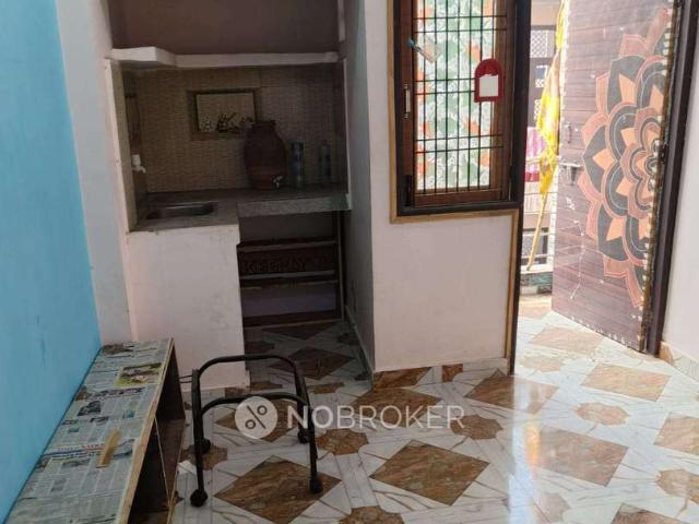 1 RK House for Rent In Sector 62