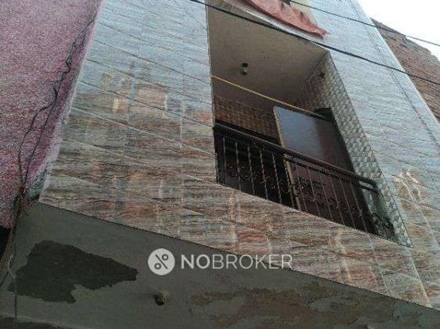 1 RK House for Rent In Sector 62a
