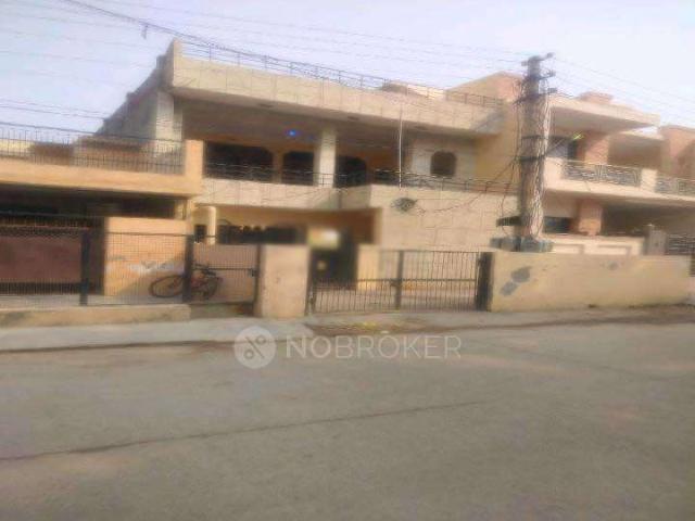 1 RK House for Rent In Sector 10