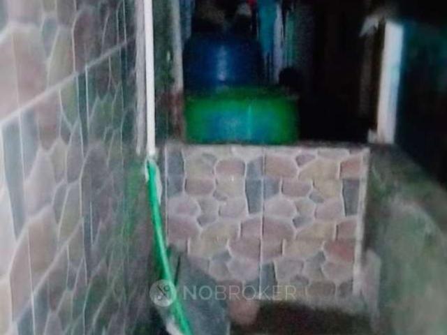 1 RK House For Sale In Malad East