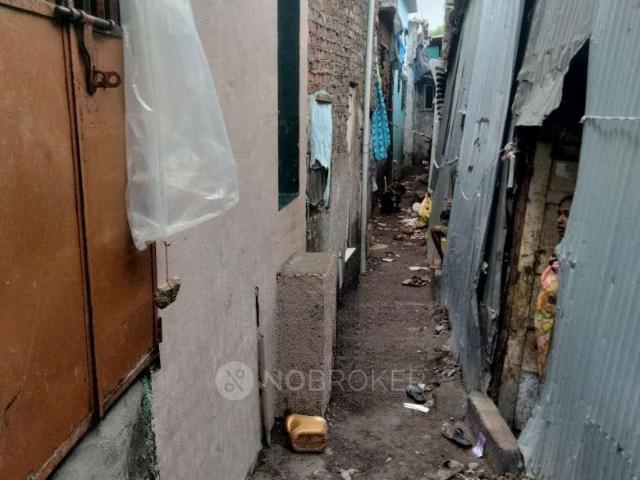 1 RK House For Sale In Malad West