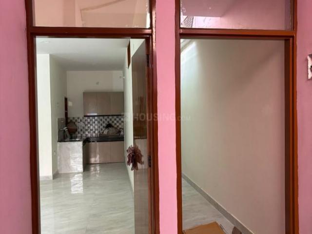 1 RK Independent Builder Floor in Chanakya Place for rent New Delhi. The reference number is 20504087
