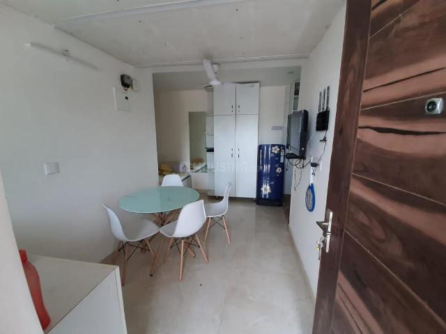 1 RK Independent Builder Floor in Green Park for rent New Delhi. The reference number is 20229389