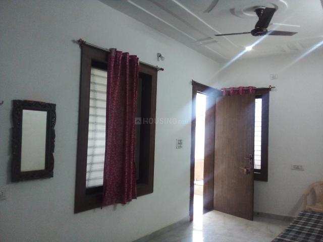 1 RK Independent Builder Floor in Deen Dayal Nagar for rent Gwalior. The reference number is 17290248