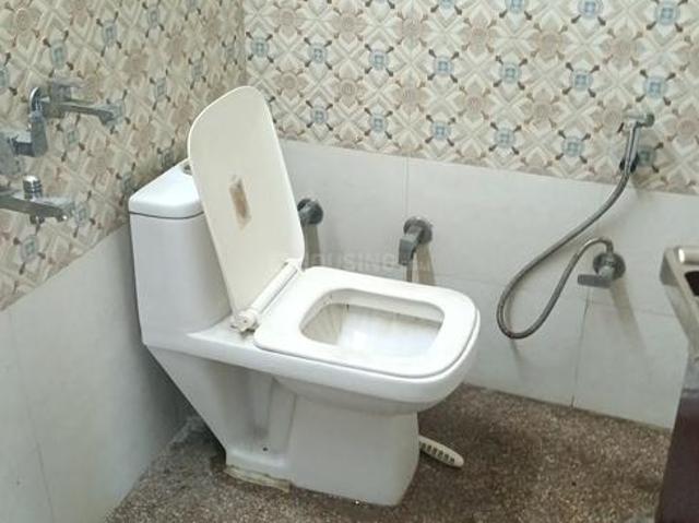 1 RK Independent Builder Floor in Delta II for rent Greater Noida. The reference number is 16670616